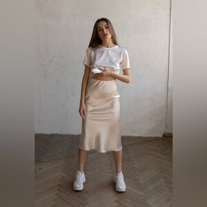 Ro & De Satin Minimalist Midi Skirt